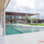 Angra-exterior-vivienda-piscina-Brasil-4